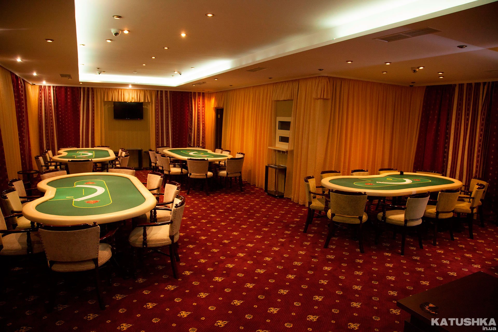 Одно из крупнейших покерных заведений в Париже перестало существовать
